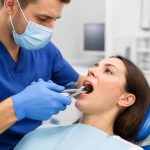 Arracher une dent prix : combien coûte une extraction dentaire ?